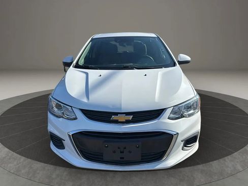 Used 2020 Chevrolet Sonic LT image 2