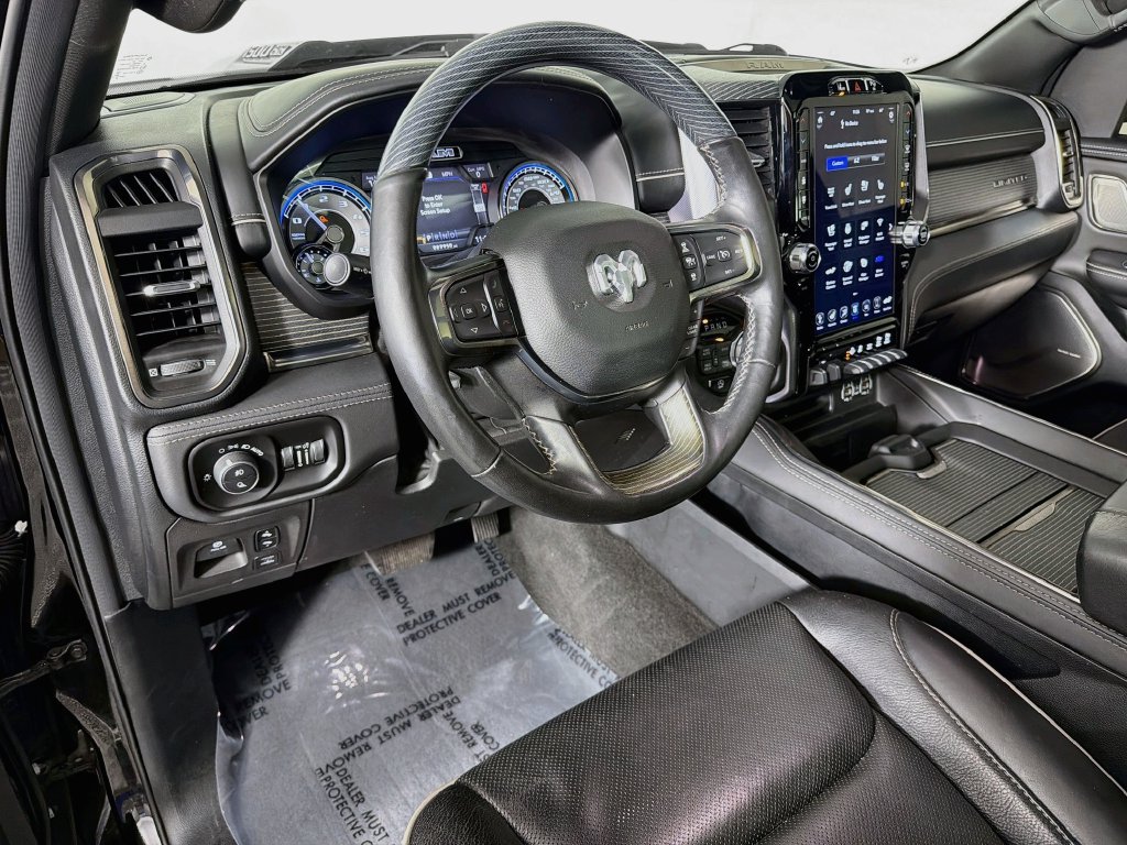 Used 2020 RAM 1500 Limited w/ Black Appearance Package AWD/4WD image 9