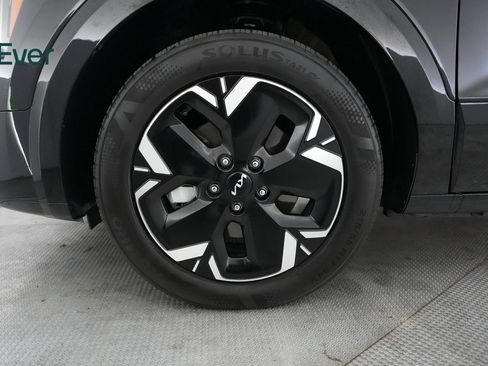 Used 2024 Kia Niro Wind FWD image 19