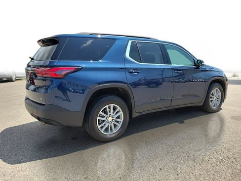 Used 2023 Chevrolet Traverse LT FWD image 4