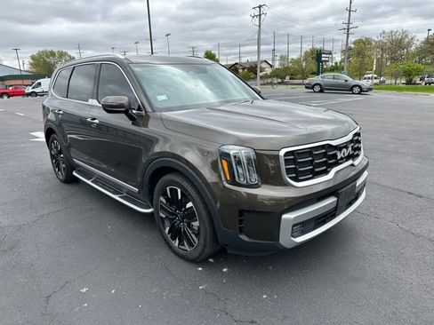 Used 2023 Kia Telluride SX AWD/4WD image 3