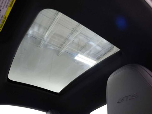 Certified 2022 Porsche 911 Carrera GTS image 19