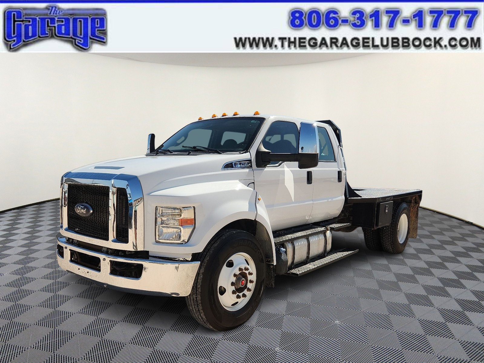 Used 2022 Ford F750 2WD Crew Cab Super Duty image 1