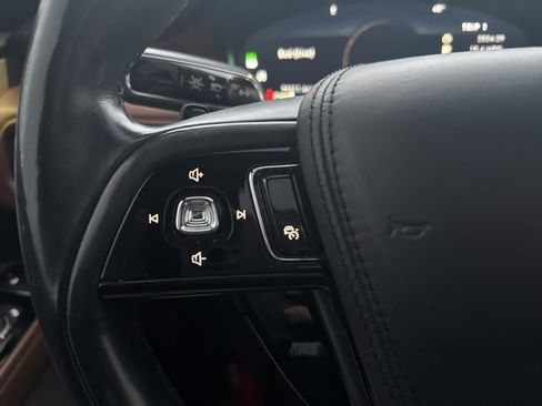 Used 2020 Lincoln Aviator Reserve w/ Equipment Group 202A image 15