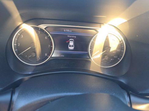 Used 2024 Nissan Sentra SV FWD image 10