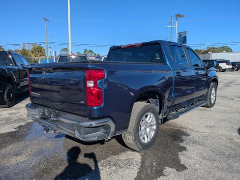 Used 2022 Chevrolet Silverado 1500 LT RWD image 3