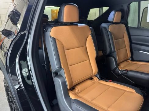 New 2027 Chevrolet Traverse Z71 w/ Enhanced Driving Package AWD/4WD image 29