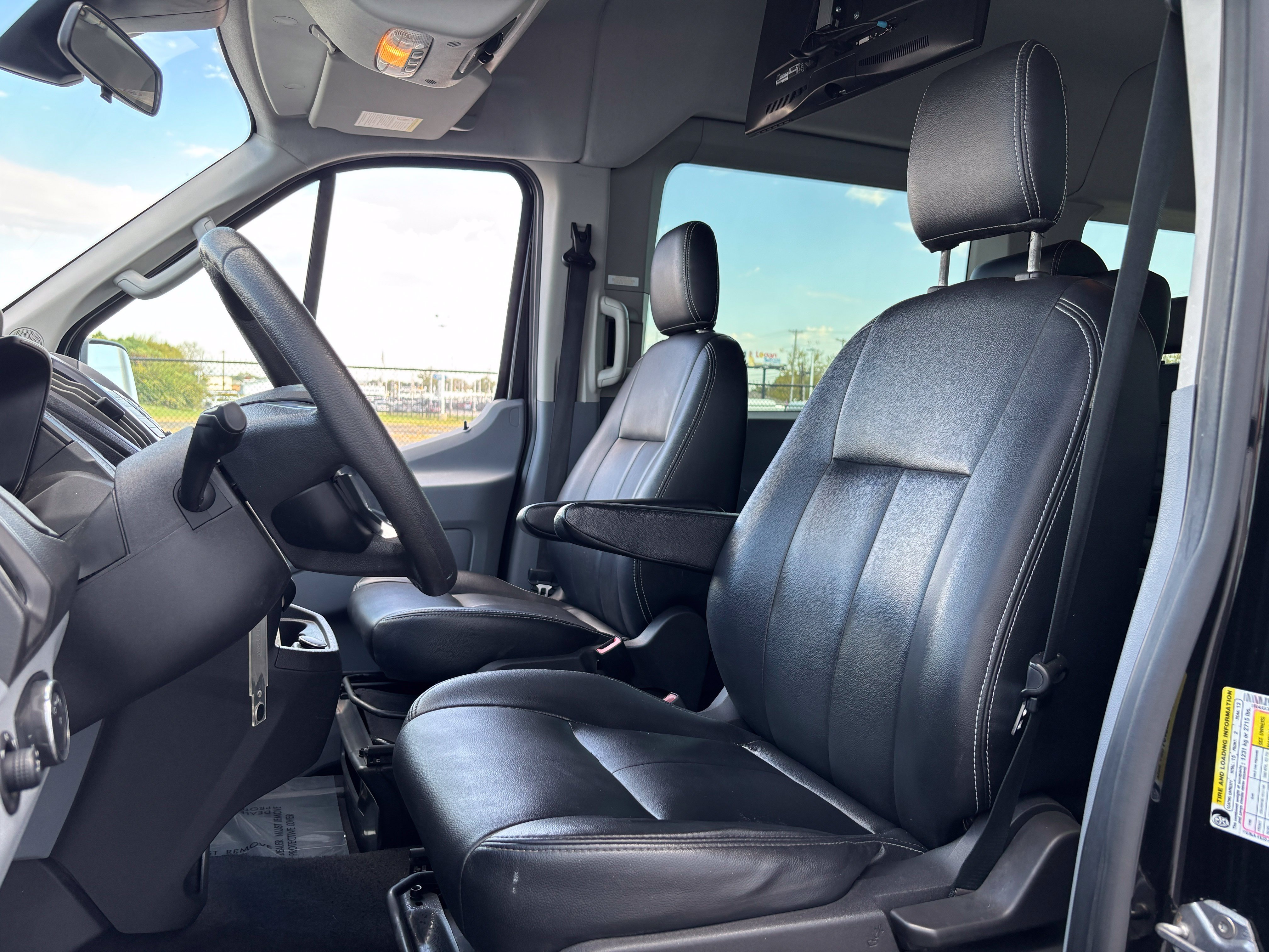 Used 2018 Ford Transit 350 XLT RWD image 14