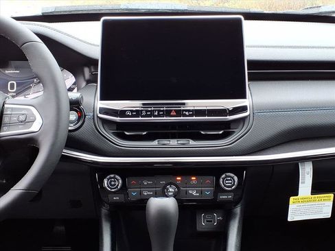 New 2026 Jeep Compass Limited image 9