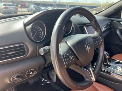 Used 2018 Maserati Levante AWD/4WD image 80