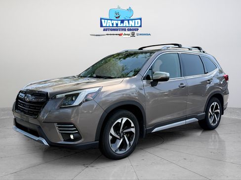 Used 2023 Subaru Forester Touring AWD/4WD image 1