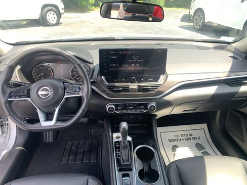 Used 2023 Nissan Altima 2.5 SL AWD/4WD image 12