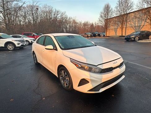 Used 2024 Kia Forte LXS image 27