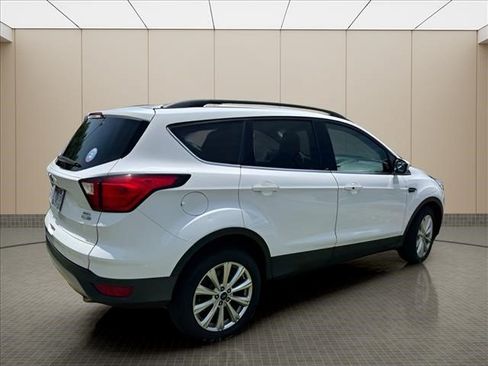 Used 2019 Ford Escape SEL AWD/4WD image 16