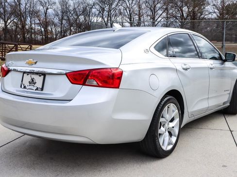 Used 2019 Chevrolet Impala LT image 14