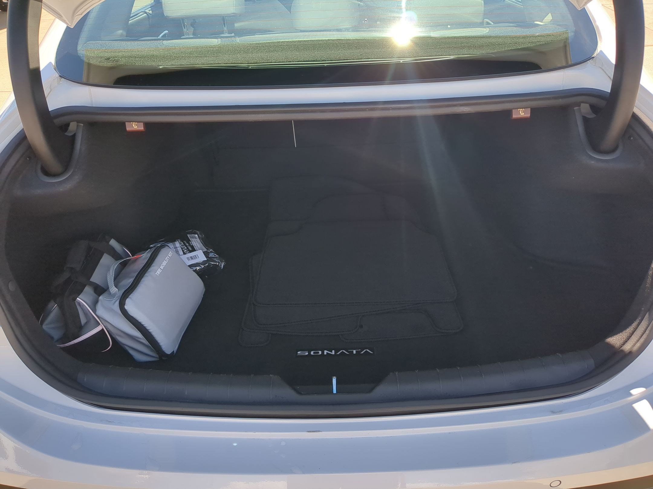 Used 2025 Hyundai Sonata Limited FWD image 33