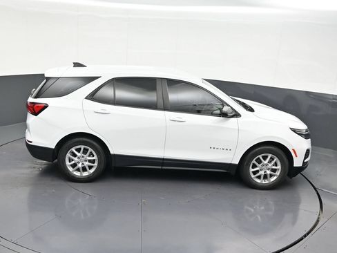 Used 2022 Chevrolet Equinox LS FWD image 20