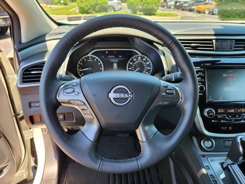 Used 2024 Nissan Murano SV w/ SV Midnight Edition Package AWD/4WD image 18