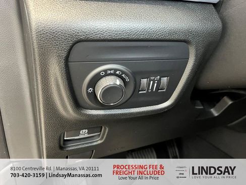 New 2025 Jeep Grand Cherokee Altitude AWD/4WD image 30