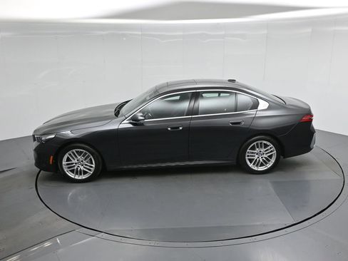 Used 2025 BMW 530i image 41