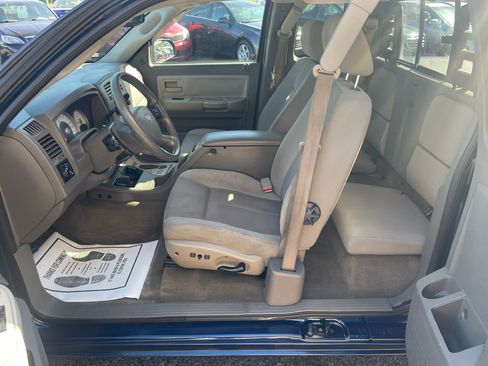 Used 2005 Dodge Dakota SLT image 24