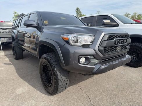 Used 2023 Toyota Tacoma TRD Off-Road AWD/4WD image 3