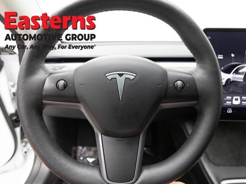 Used 2023 Tesla Model 3 Standard Range image 10