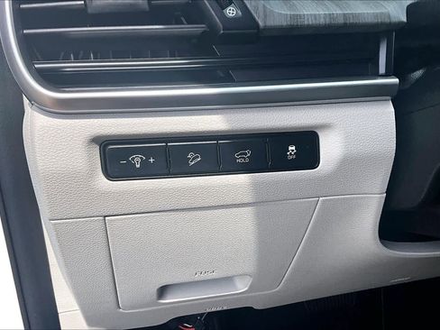 Used 2024 Kia Telluride EX w/ EX Captain's Chair Package image 35