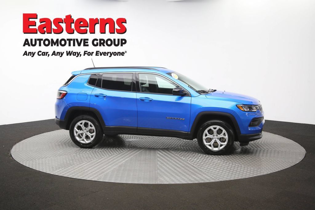 Used 2024 Jeep Compass Latitude AWD/4WD image 46