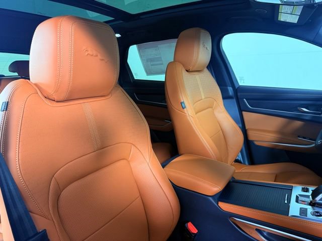 Used 2026 Jaguar F-PACE R-Dynamic S AWD/4WD image 35