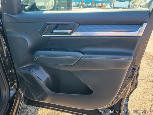 Used 2025 GMC Terrain Elevation image 21