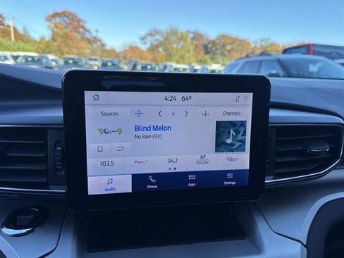 Used 2022 Ford Explorer XLT w/ Equipment Group 202A image 15