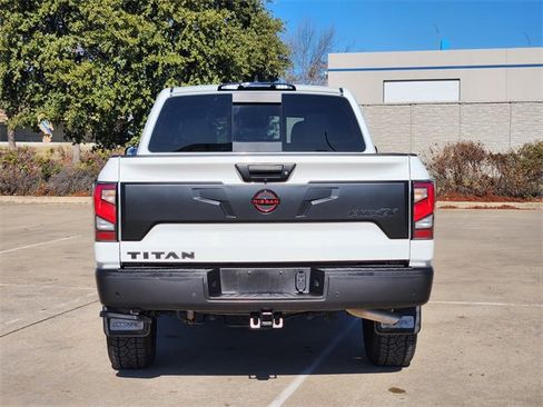 Used 2024 Nissan Titan PRO-4X w/ Pro-4x Convenience Package image 6