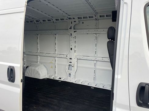 Used 2023 RAM ProMaster 2500 image 15
