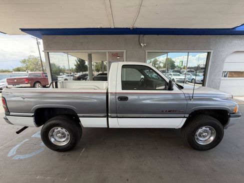 Used 1994 Dodge Ram 1500 Truck 4x4 Regular Cab image 9
