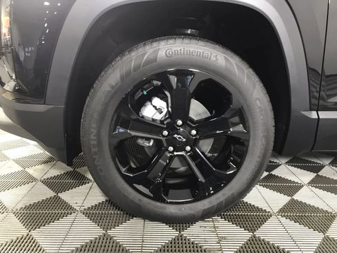 New 2026 Chevrolet Equinox LT w/ Midnight Edition image 4