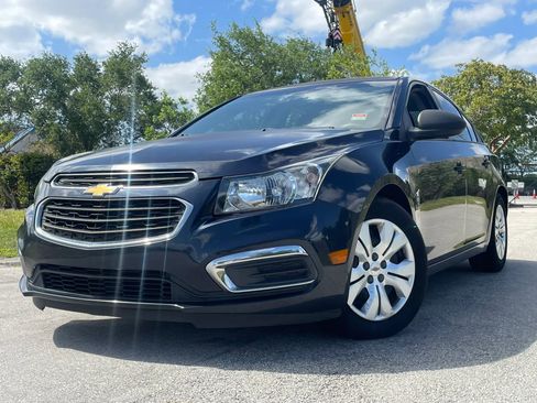 Used 2015 Chevrolet Cruze LS image 32