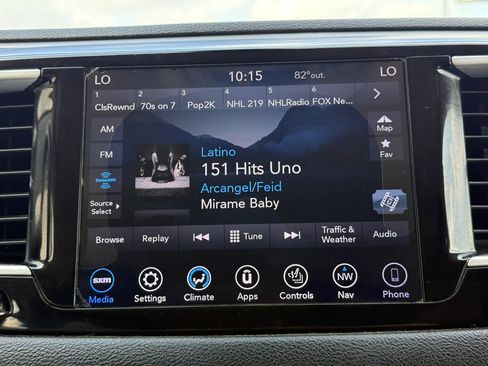 Used 2020 Chrysler Pacifica Touring-L Plus FWD image 34