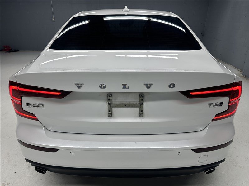 Used 2019 Volvo S60 T6 Momentum w/ Premium Package AWD/4WD image 6