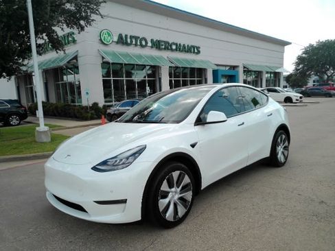 Used 2021 Tesla Model Y Long Range AWD/4WD image 1