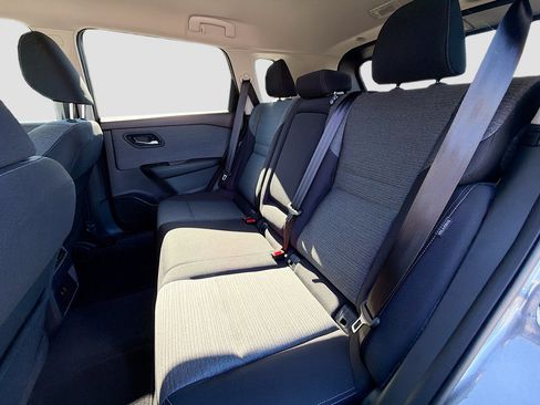 Used 2022 Nissan Rogue SV image 19