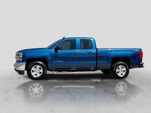 Used 2018 Chevrolet Silverado 1500 LT w/ All Star Edition AWD/4WD image 3