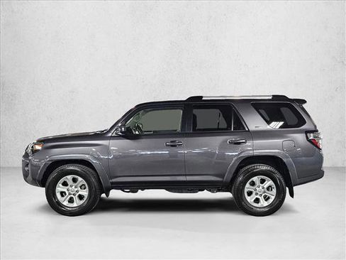 Used 2022 Toyota 4Runner SR5 image 8