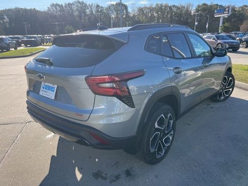 New 2026 Chevrolet Trax RS image 8