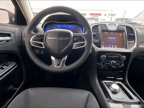 Certified 2023 Chrysler 300 Touring image 5