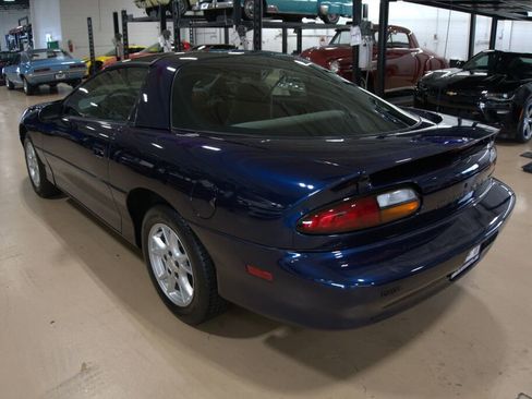 Used 2001 Chevrolet Camaro LT w/ Preferred Equipment Group 1 RWD image 3