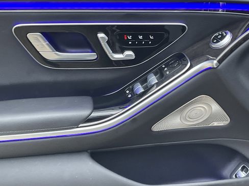 Certified 2022 Mercedes-Benz S 500 4MATIC w/ AMG Line Package image 17