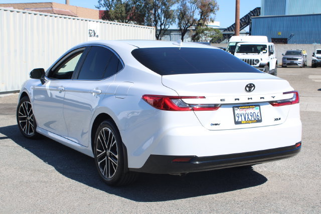 Used 2026 Toyota Camry XLE FWD image 3