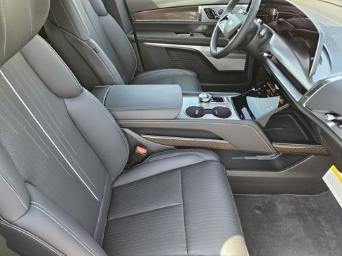 New 2027 Cadillac Vistiq Sport AWD/4WD image 10