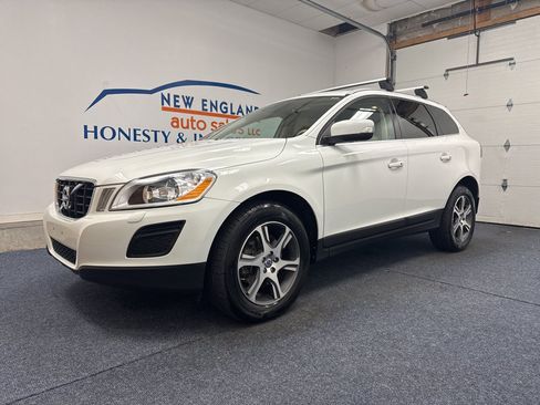 Used 2013 Volvo XC60 T6 AWD/4WD image 1